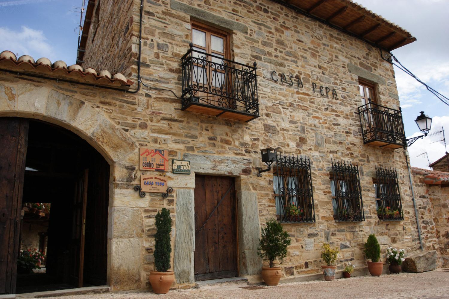 Santa Colomba de Somoza Casa Pepa Hotel Rural מראה חיצוני תמונה